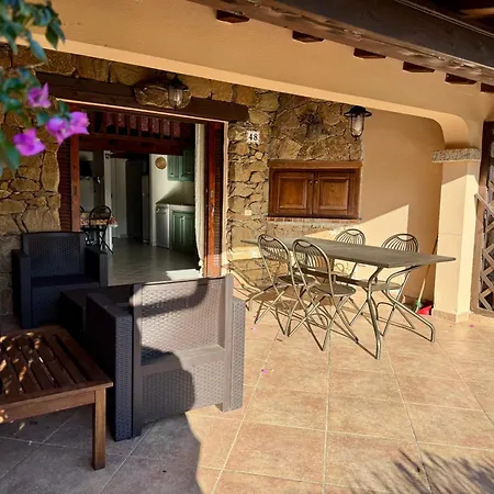 Casa Isuledda 48 Апартаменты *
