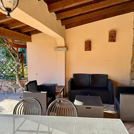 Casa Isuledda 48 سان تيودورو