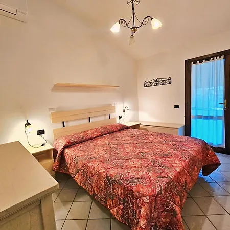 Casa Isuledda 48 Апартаменты *